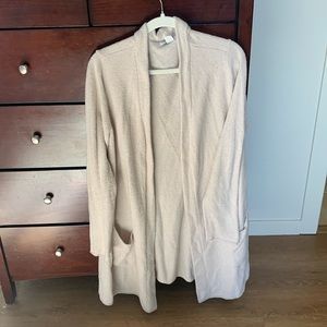 Barefoot dreams cardigan.
